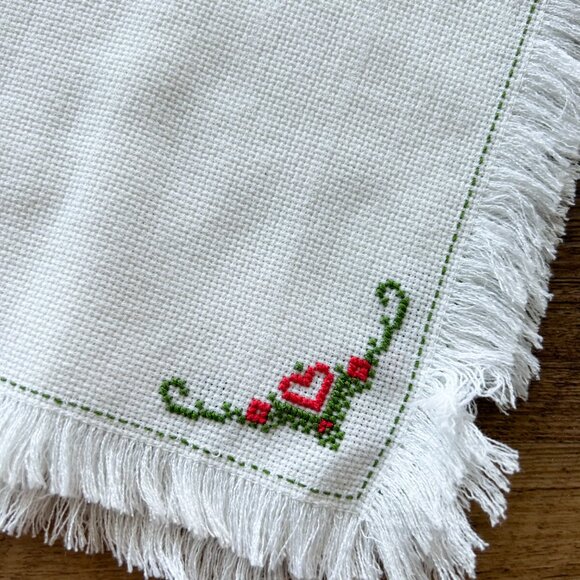 Vintage Set of 2 Counted Cross Napkins or Dresser Scarf, Vintage Linen, Handmade - Picture 5 of 7
